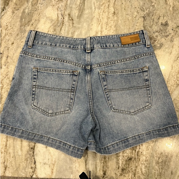 Tommy Hilfiger shorts size 6 - Picture 7 of 10